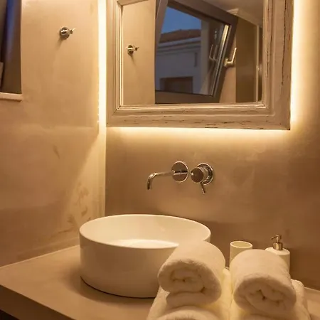 Koukounari In Chania Center * Chania (Crete)